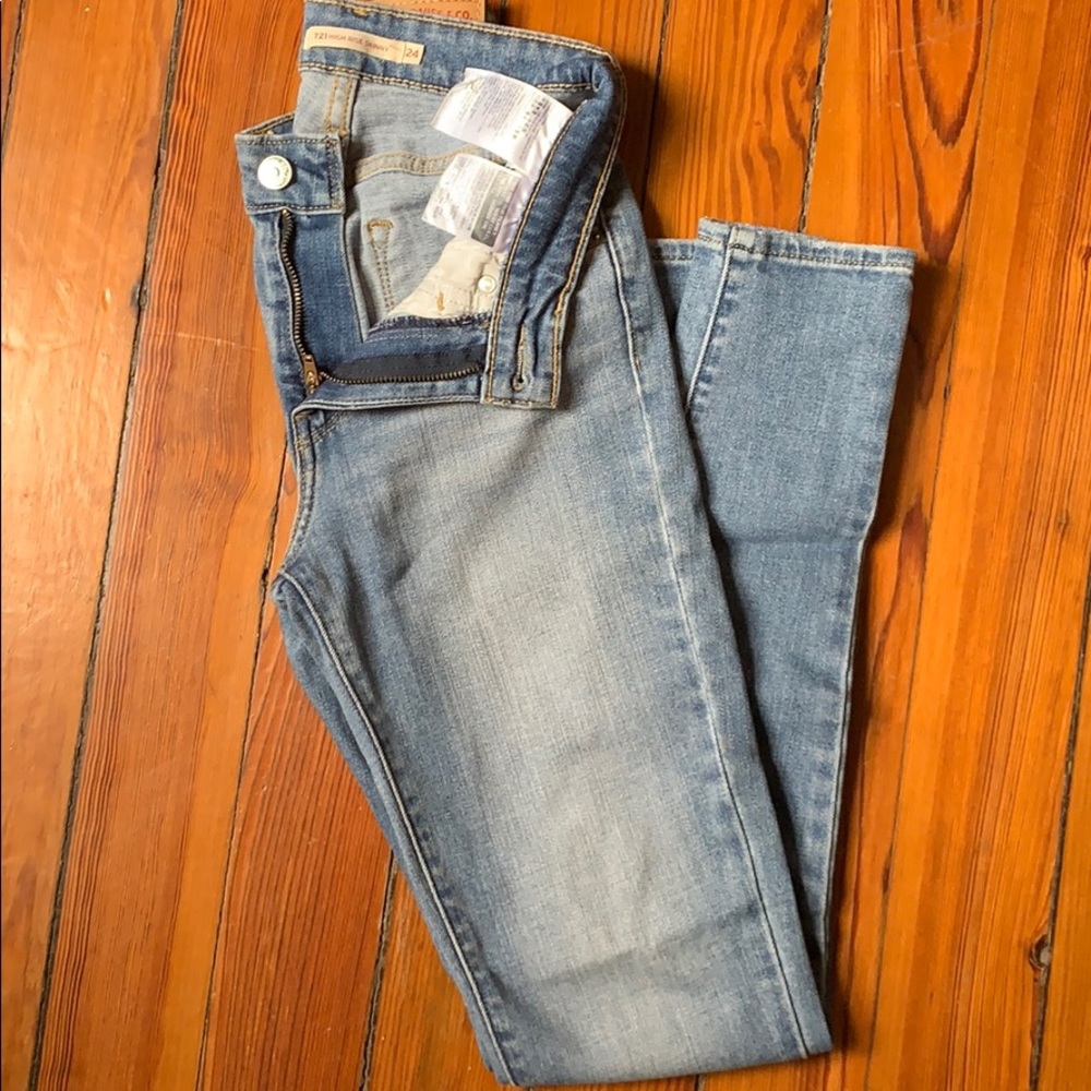 Levi’s High Rise Skinny